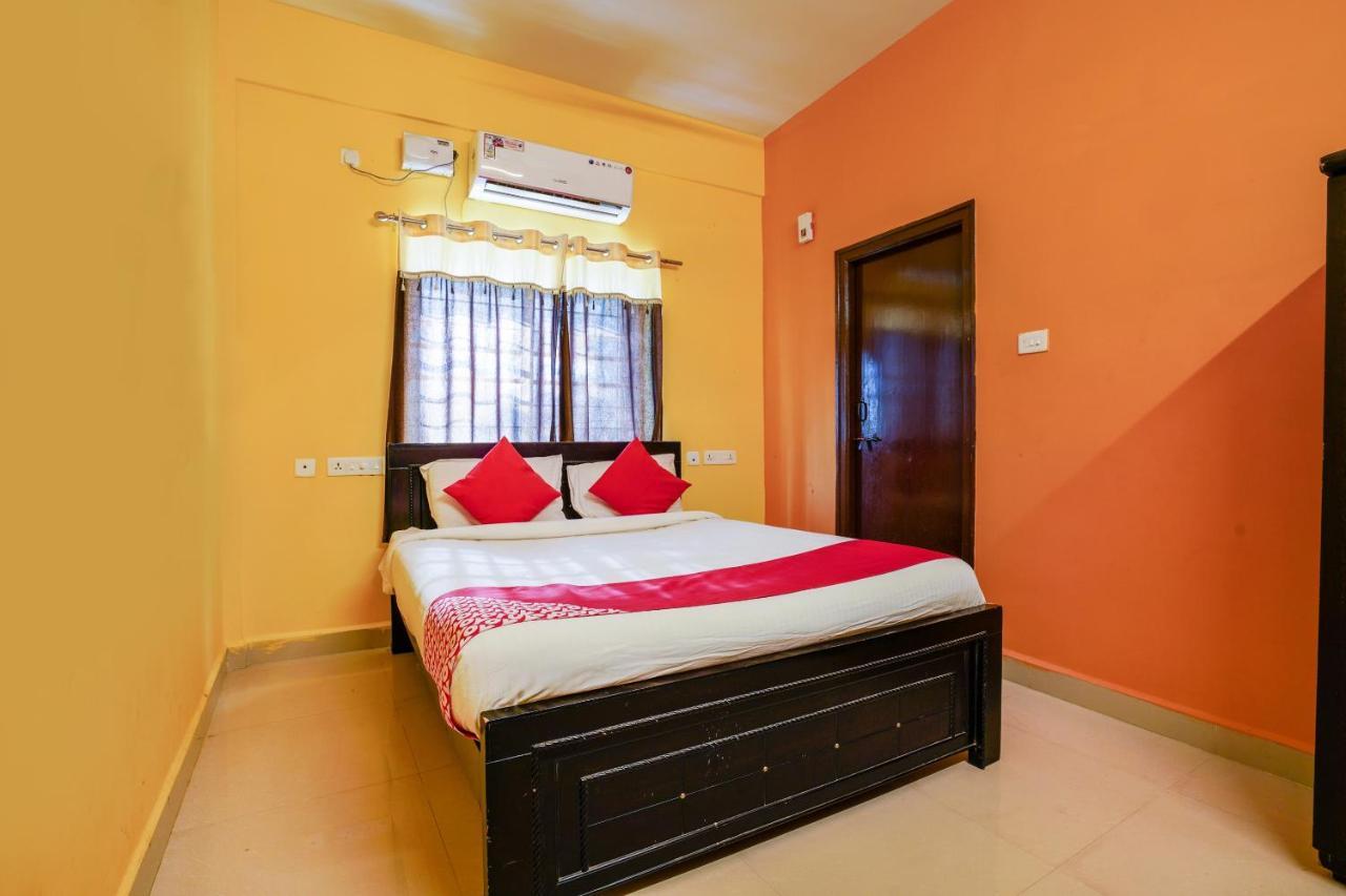 Oyo 70286 Svr Grand Hotel Hyderabad Eksteriør billede
