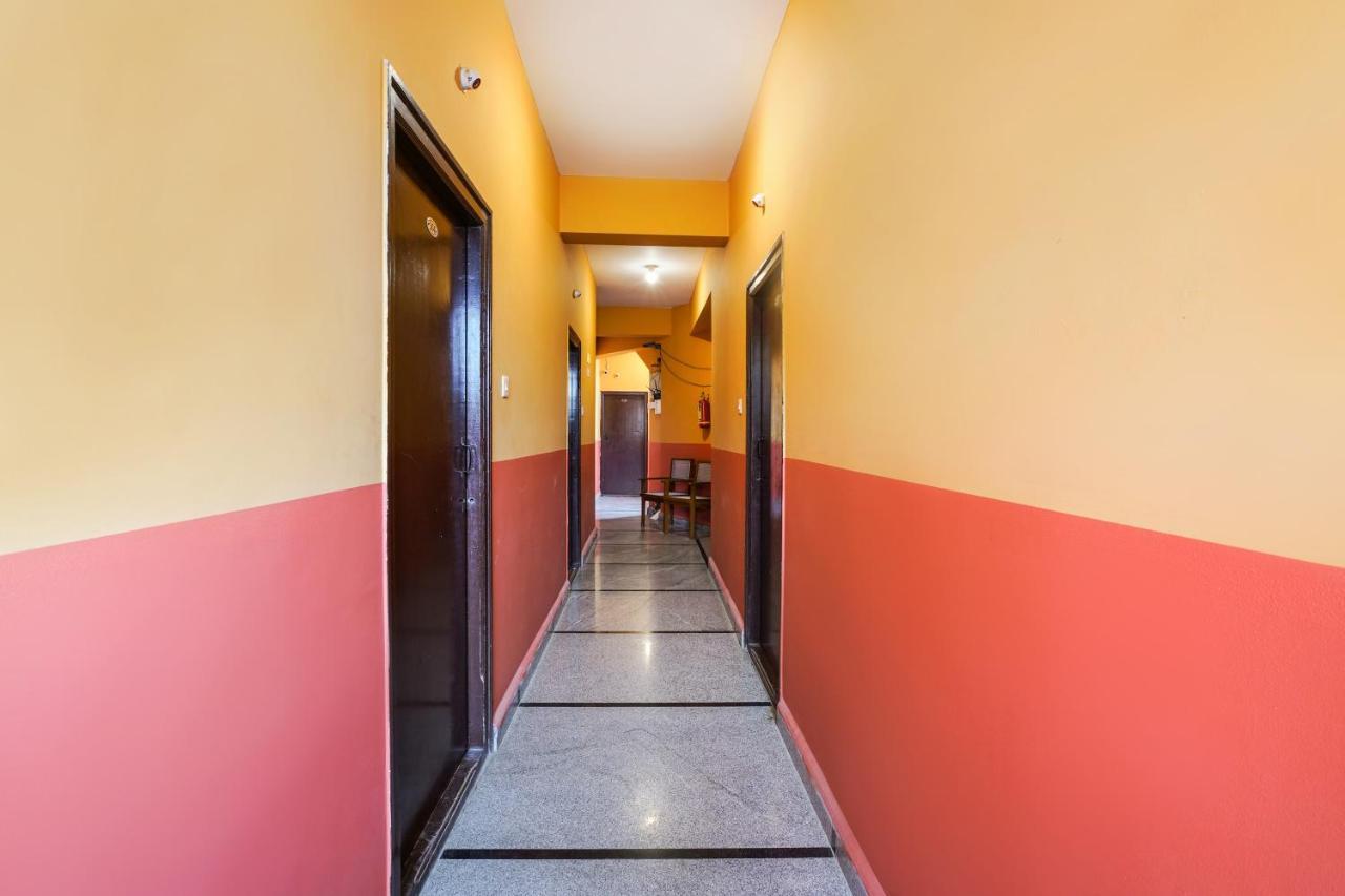 Oyo 70286 Svr Grand Hotel Hyderabad Eksteriør billede